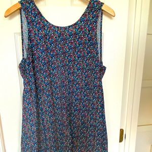 Lightweight summer dress fully stocked with pockets.